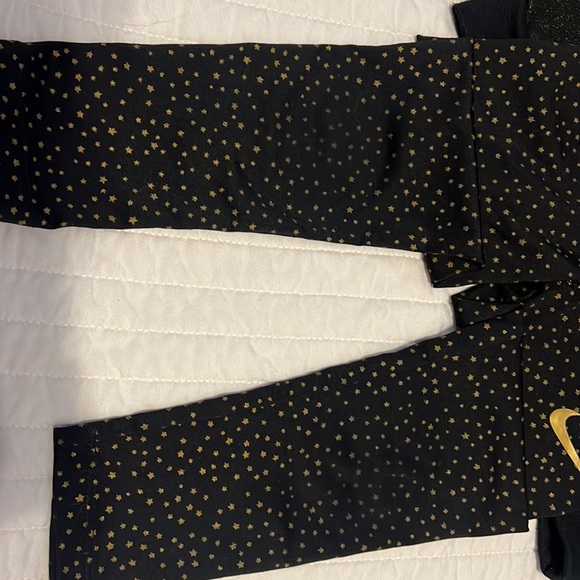 GUC there is some fading at the knees but other than great condition. - Picture 2 of 3